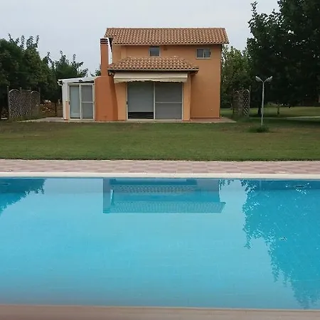 בית נופש Politeia Houses